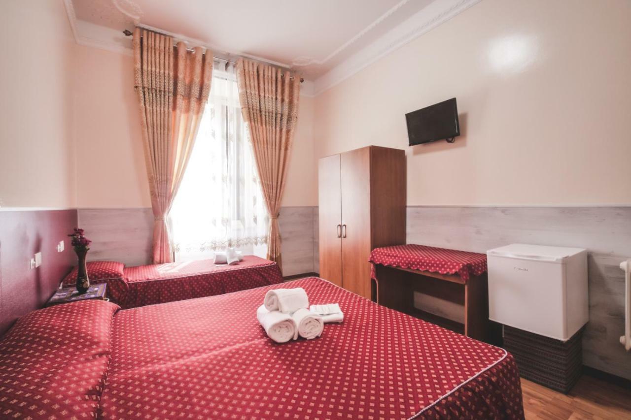 Vertex Guest House Рим Екстериор снимка